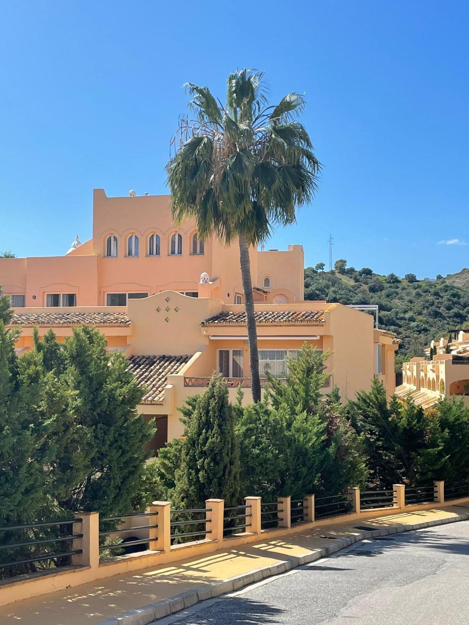 Santa Maria Village, Elviria, ماربيا المظهر الخارجي الصورة